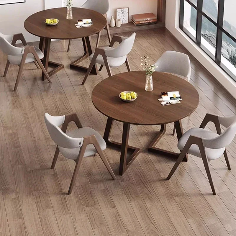 Gaming Console Room - Console Salon Eettafel Ronde Restaurantstoelen Hout